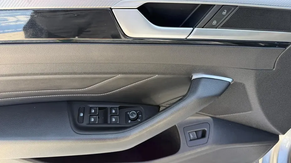 VOLKSWAGEN Arteon -