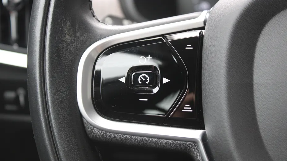 VOLVO V90 V90 CC B4 D AWD Pro aut