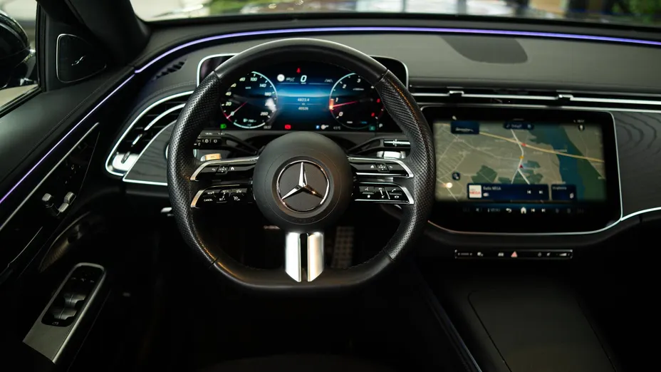 MERCEDES-BENZ E Klasa E 220 d mHEV 4-Matic AMG 9G-Tronic