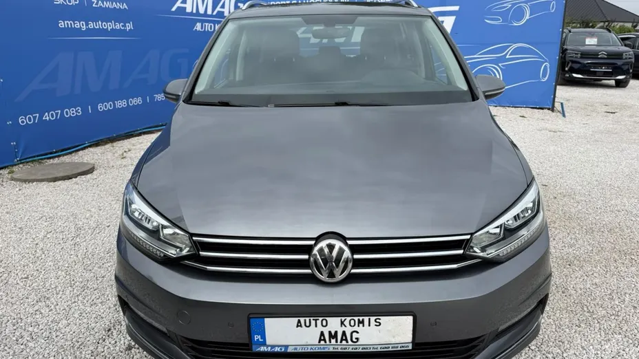 VOLKSWAGEN Touran -