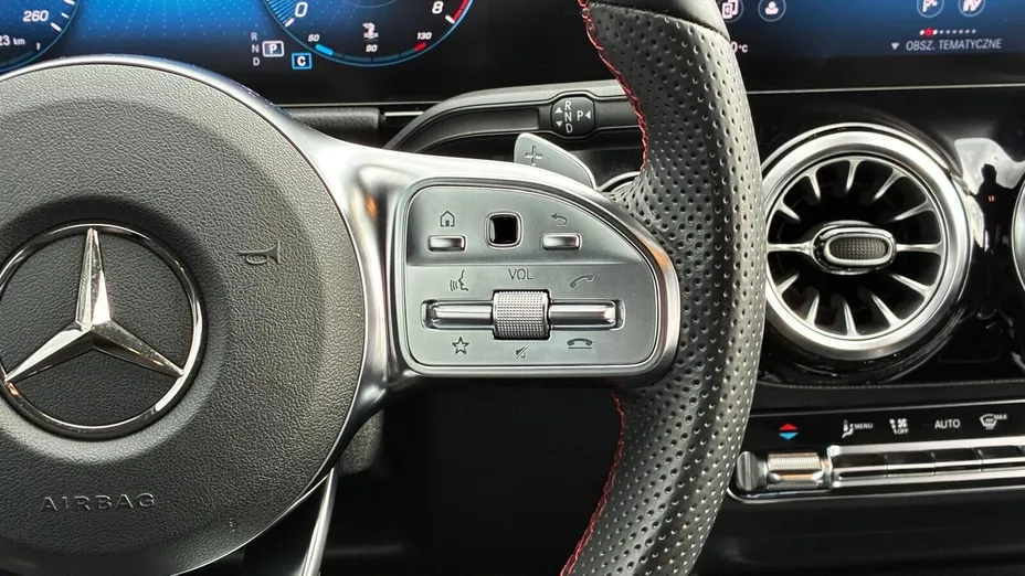 MERCEDES-BENZ GLA -