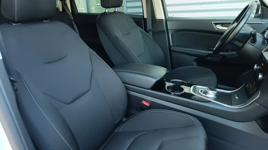 FORD S-MAX S-MAX 2.5 Hybrid Titanium CVT