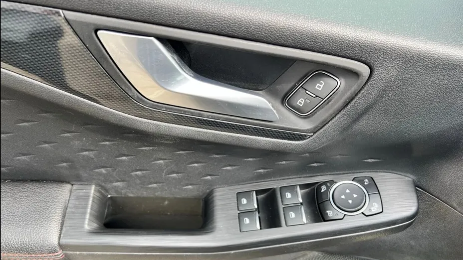 FORD Kuga Kuga 1.5 EcoBoost FWD ST-Line ASS MMT6
