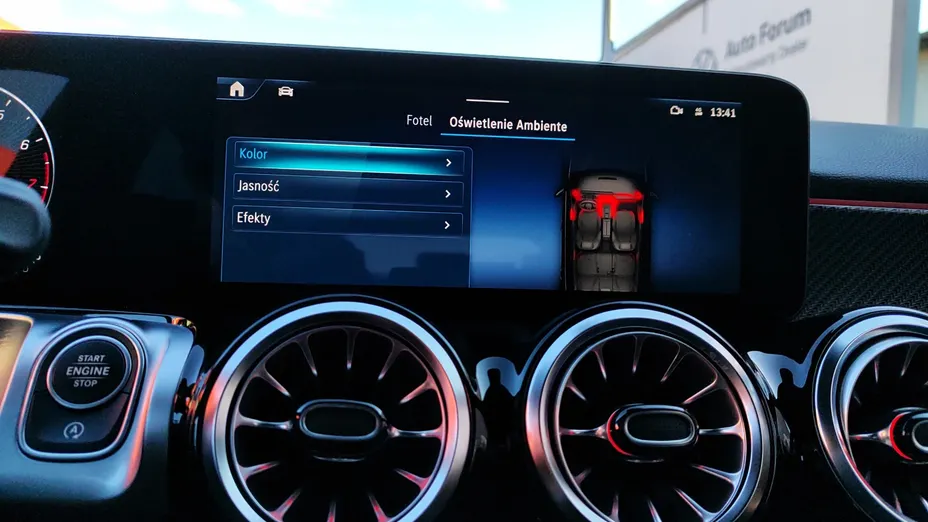 MERCEDES-BENZ GLB GLB 200 AMG Line 7G-DCT