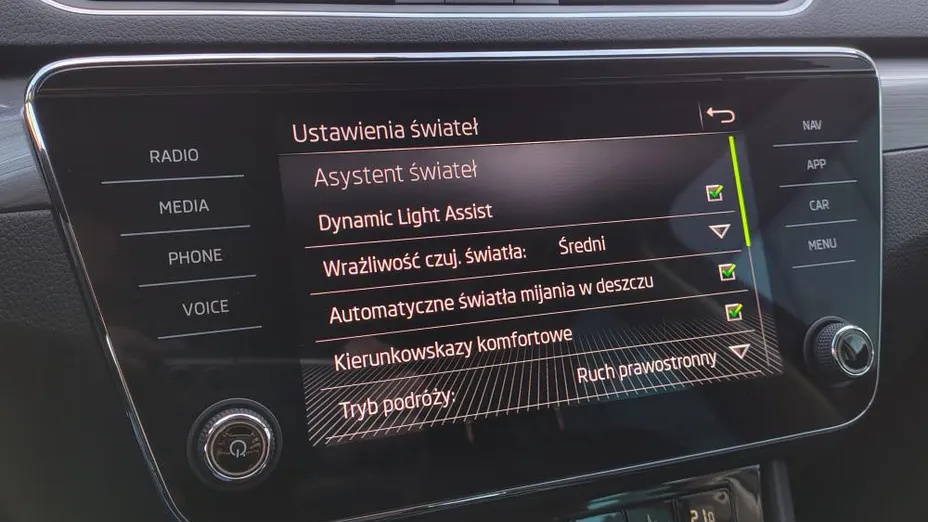 SKODA Superb Superb 2.0 TDI SCR Style DSG