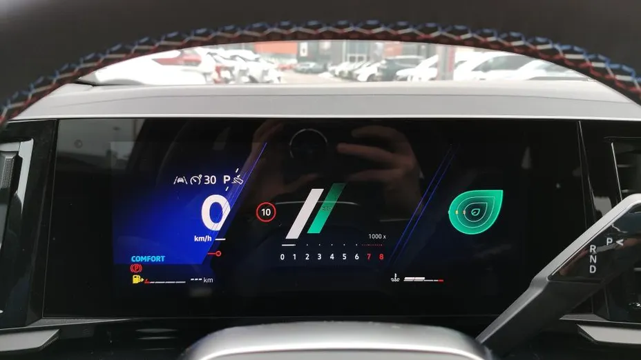 RENAULT Austral Austral 1.3 TCe mHEV Iconic esprit Alpine aut