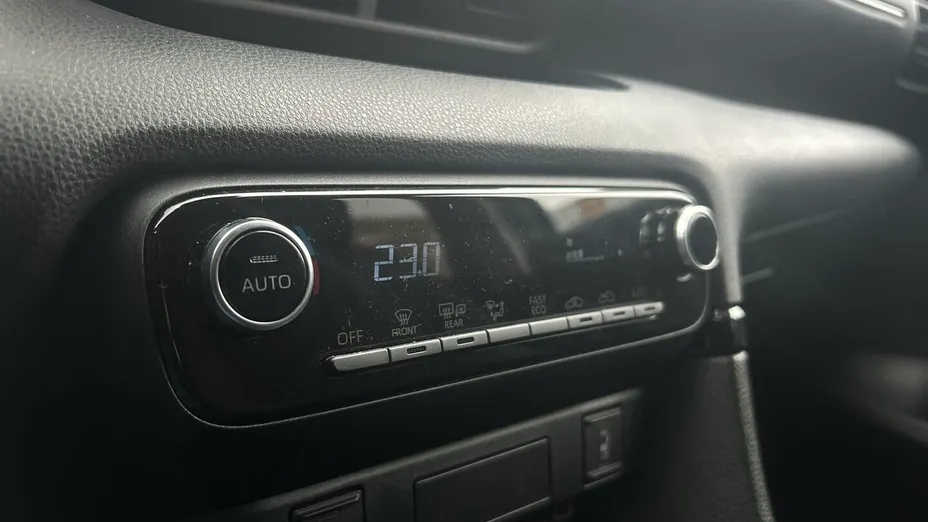 TOYOTA Yaris Yaris Hybrid 1.5 Style