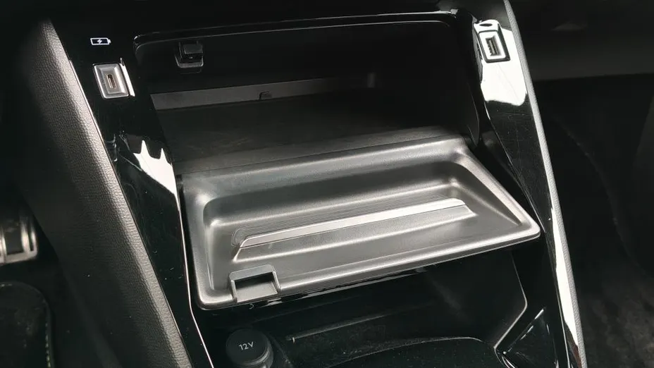 PEUGEOT 2008 2008 BlueHDi 130 GT S&S EAT8