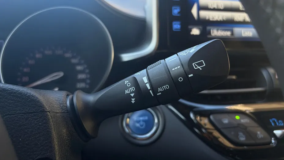 TOYOTA C-HR C-HR 1.8 Hybrid Selection