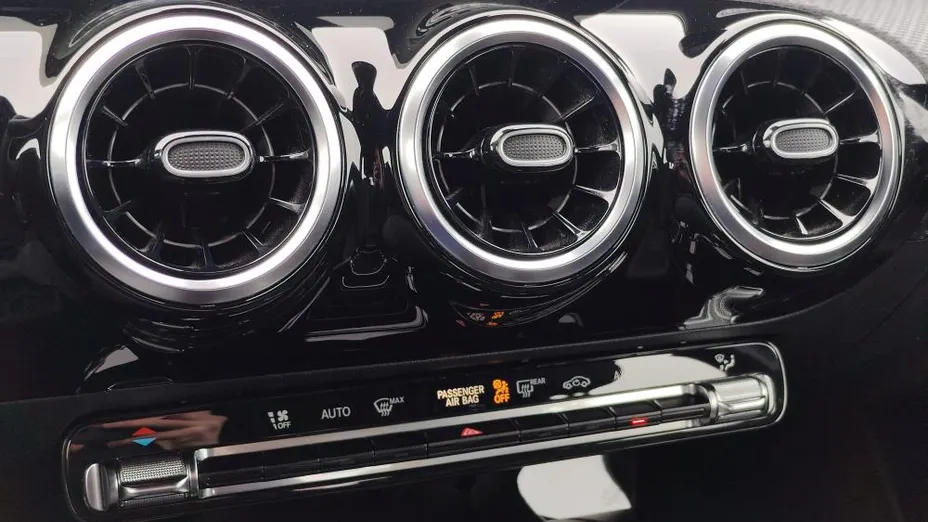 MERCEDES-BENZ A Klasa A 200 d Progressive 8G-DCT