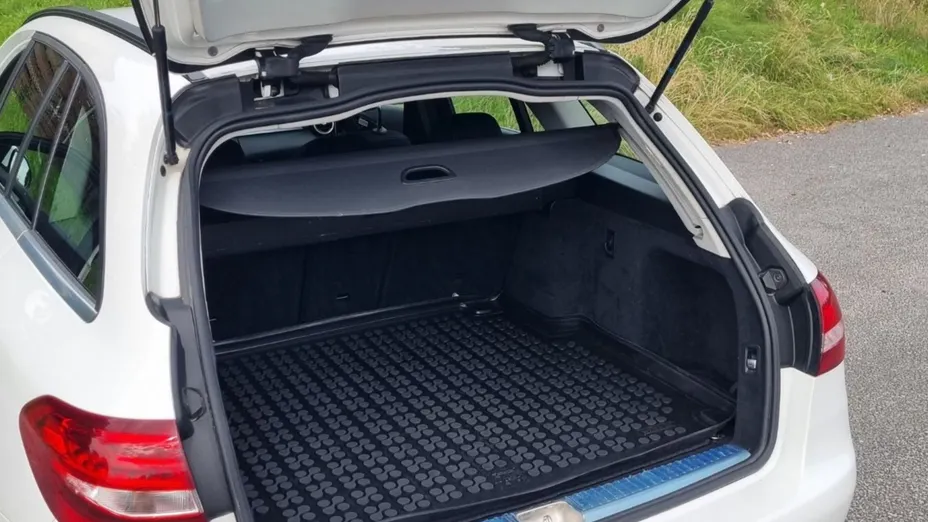 MERCEDES-BENZ C Klasa C 200 9G-TRONIC