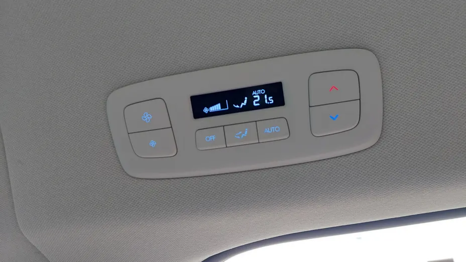 HYUNDAI Staria Staria 1.6 T-GDI HEV Smart VIP aut Nowy