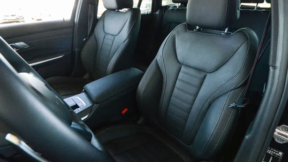 BMW Seria 3 330e xDrive M Sport sport-aut