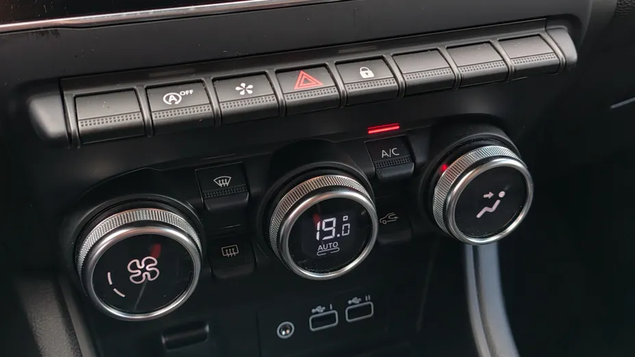 RENAULT Captur Captur 1.3 TCe mHEV Techno EDC