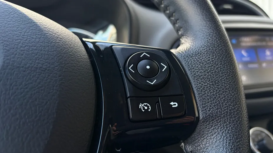 TOYOTA Yaris Yaris 1.5 Premium