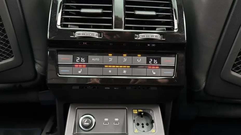 VOLKSWAGEN Touareg Touareg 3.0 V6 TFSI PHEV 340kW 4Motion R