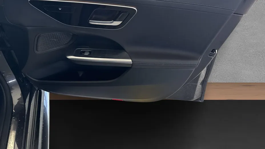 MERCEDES-BENZ C Klasa C 180 mHEV AMG