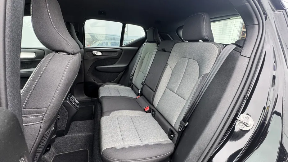 VOLVO XC40 XC40 B3 Plus Dark aut