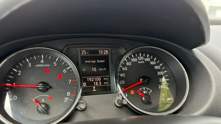 NISSAN Qashqai -