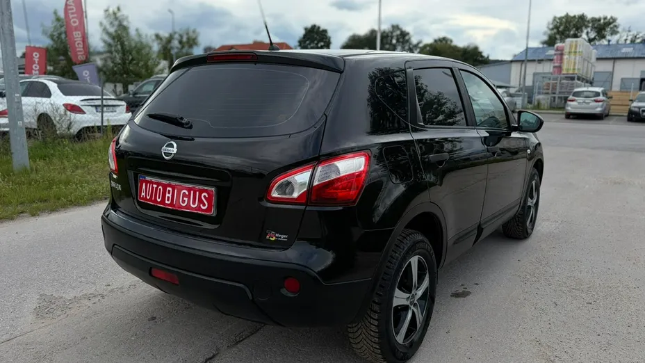 NISSAN Qashqai -