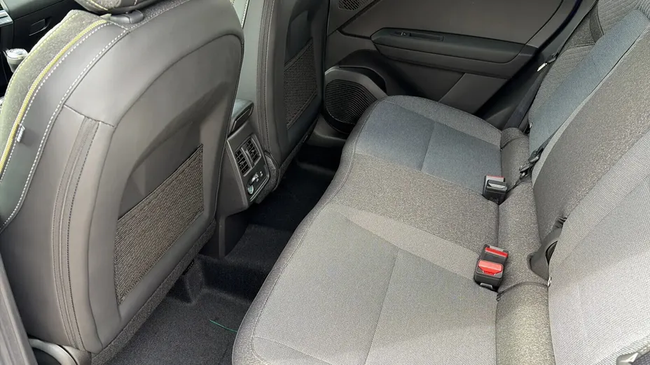 MITSUBISHI Grandis Grandis 1.3T mHEV Invite Cold DCT