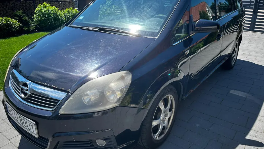 OPEL Zafira -