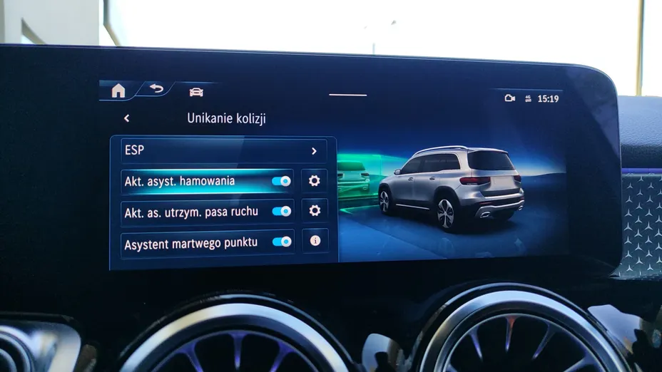 MERCEDES-BENZ GLB GLB 200 Progressive 7G-DCT