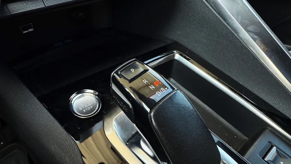 PEUGEOT 3008 3008 1.6 PureTech Hybrid4 PHEV GT S&S EAT8