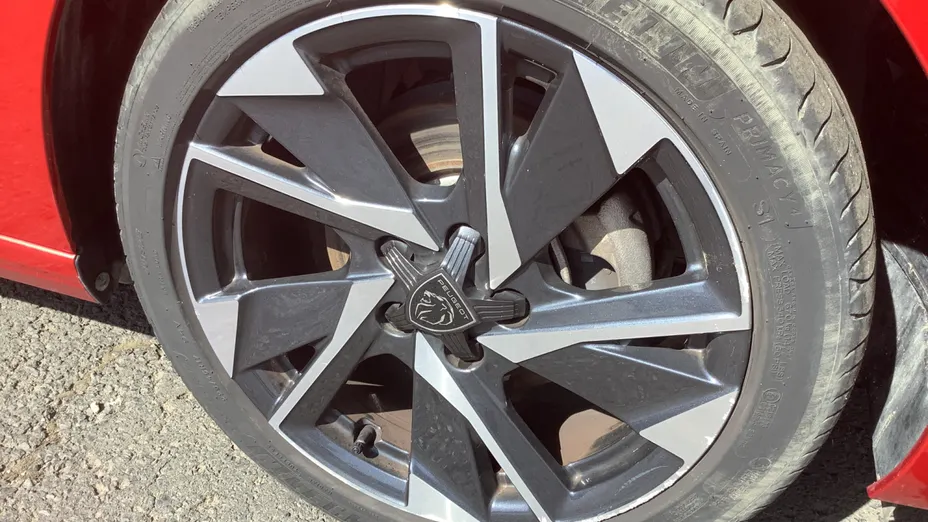 PEUGEOT 308 -