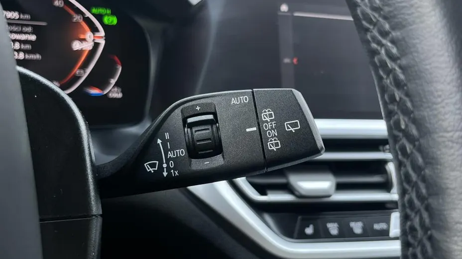 BMW Seria 3 320d xDrive Sport Line aut