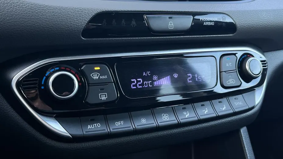 HYUNDAI i30 i30 1.5 T-GDI 48V Smart DCT