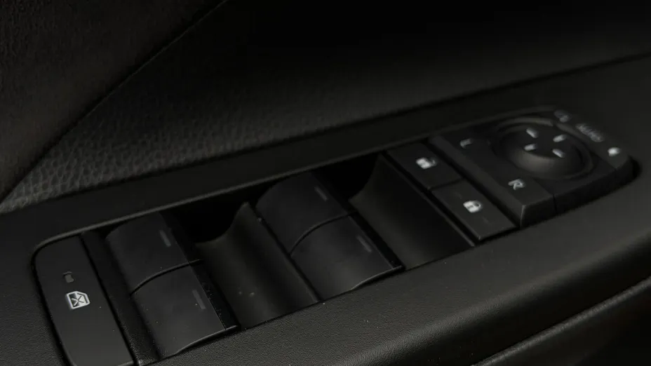 TOYOTA C-HR C-HR 1.8 Hybrid GPF Executive