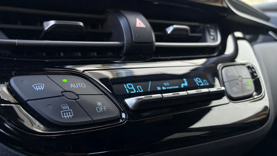 TOYOTA C-HR C-HR 2.0 Hybrid GR Sport