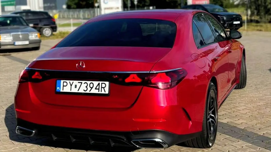 MERCEDES-BENZ E Klasa E 200 mHEV AMG 9G-Tronic