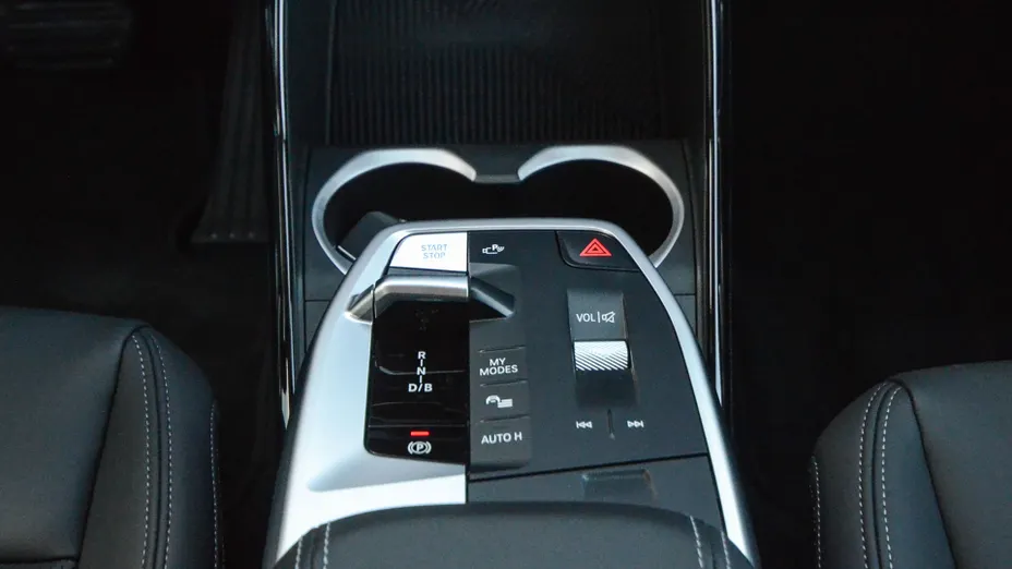 BMW iX1 iX1 xDrive30 66.5kWh xLine