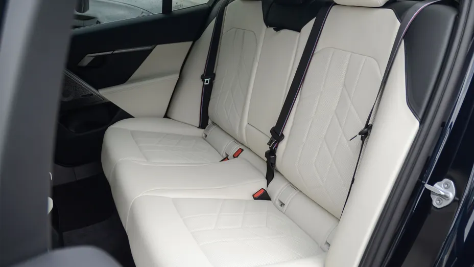 BMW Seria 5 520d xDrive mHEV M Sport aut