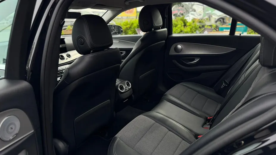 MERCEDES-BENZ E Klasa E 200 9G-TRONIC