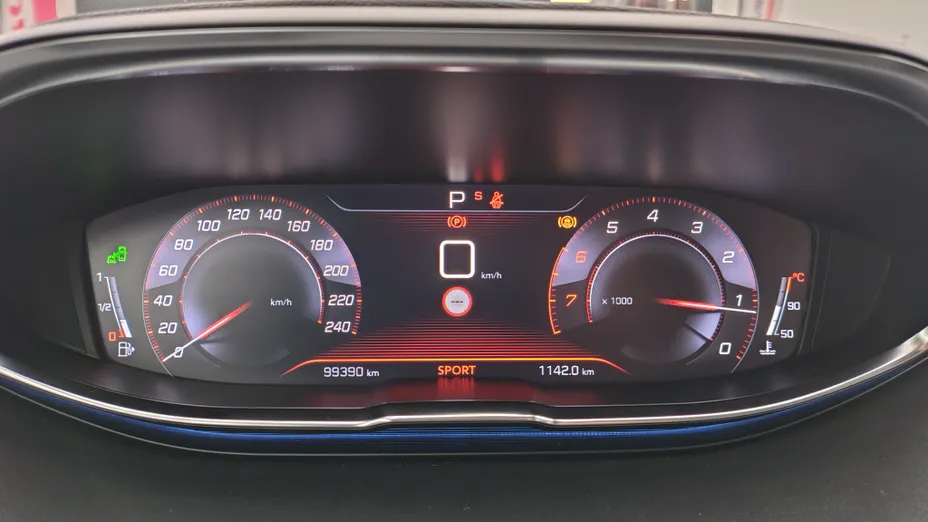 PEUGEOT 5008 5008 1.6 PureTech Allure S&S EAT8