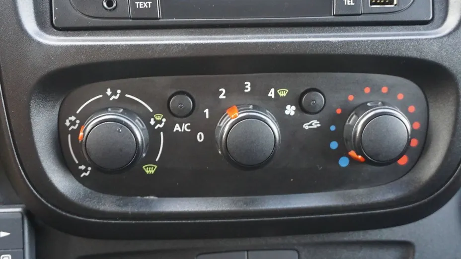 RENAULT Trafic -