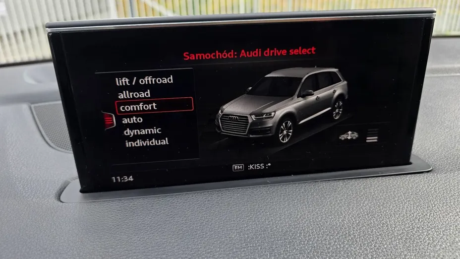 AUDI Q7 -
