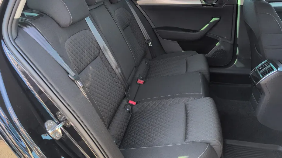 SKODA Superb Superb 2.0 TDI SCR Ambition DSG
