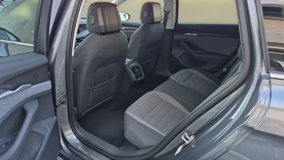 SKODA Superb Superb 2.0 TDI SCR Drive DSG Nowy