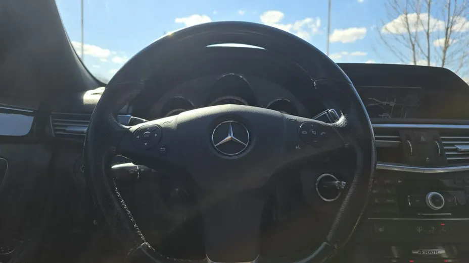 MERCEDES-BENZ E Klasa -