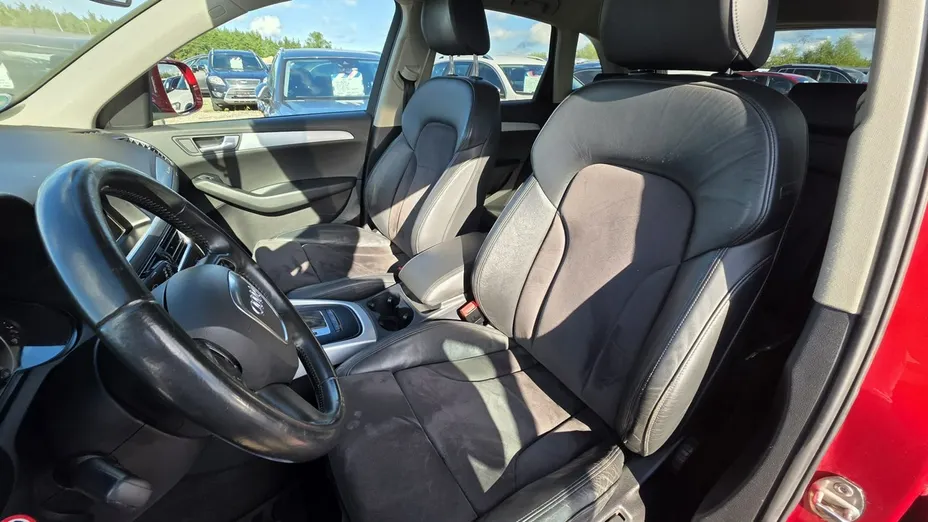 AUDI Q5 -