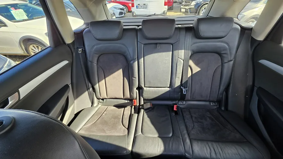AUDI Q5 -