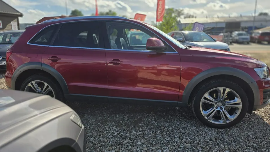 AUDI Q5 -