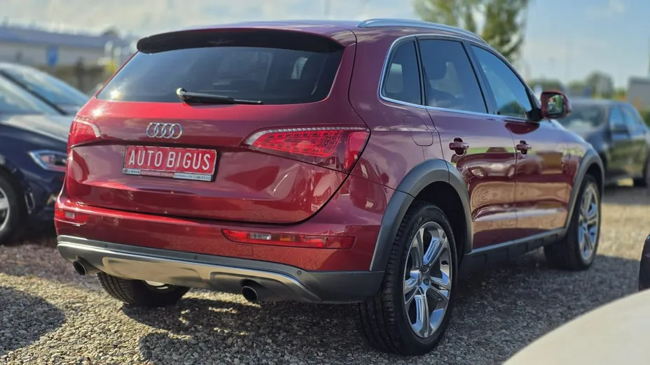 AUDI Q5 -