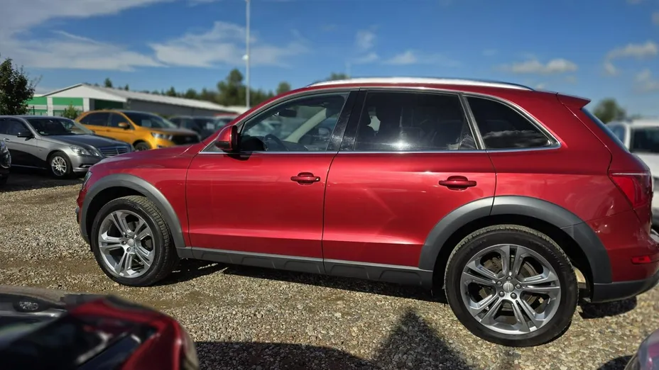 AUDI Q5 -