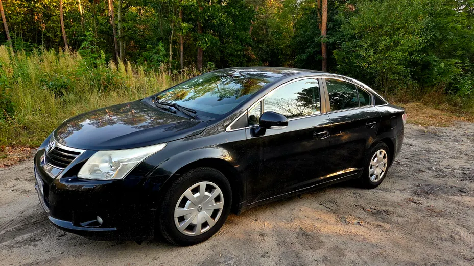 TOYOTA Avensis Avensis 1.8 Luna