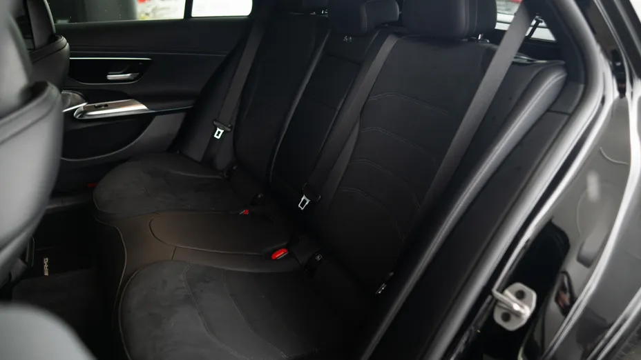 MERCEDES-BENZ E Klasa E 220 d mHEV 4-Matic AMG 9G-Tronic